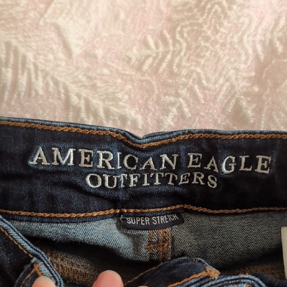 American Eagle Outfitters Women's Hi-Rise Shortie Jean Shorts - Picture 2 of 6